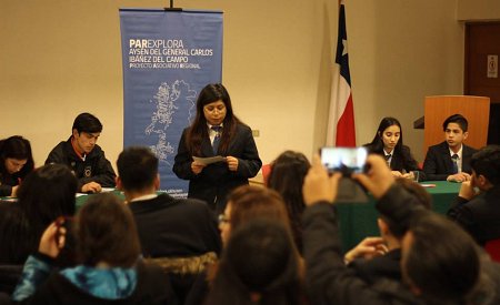 Estudiantes de la región de Aysén enfrentaron puntos de vista en Torneo de Debate Escolar